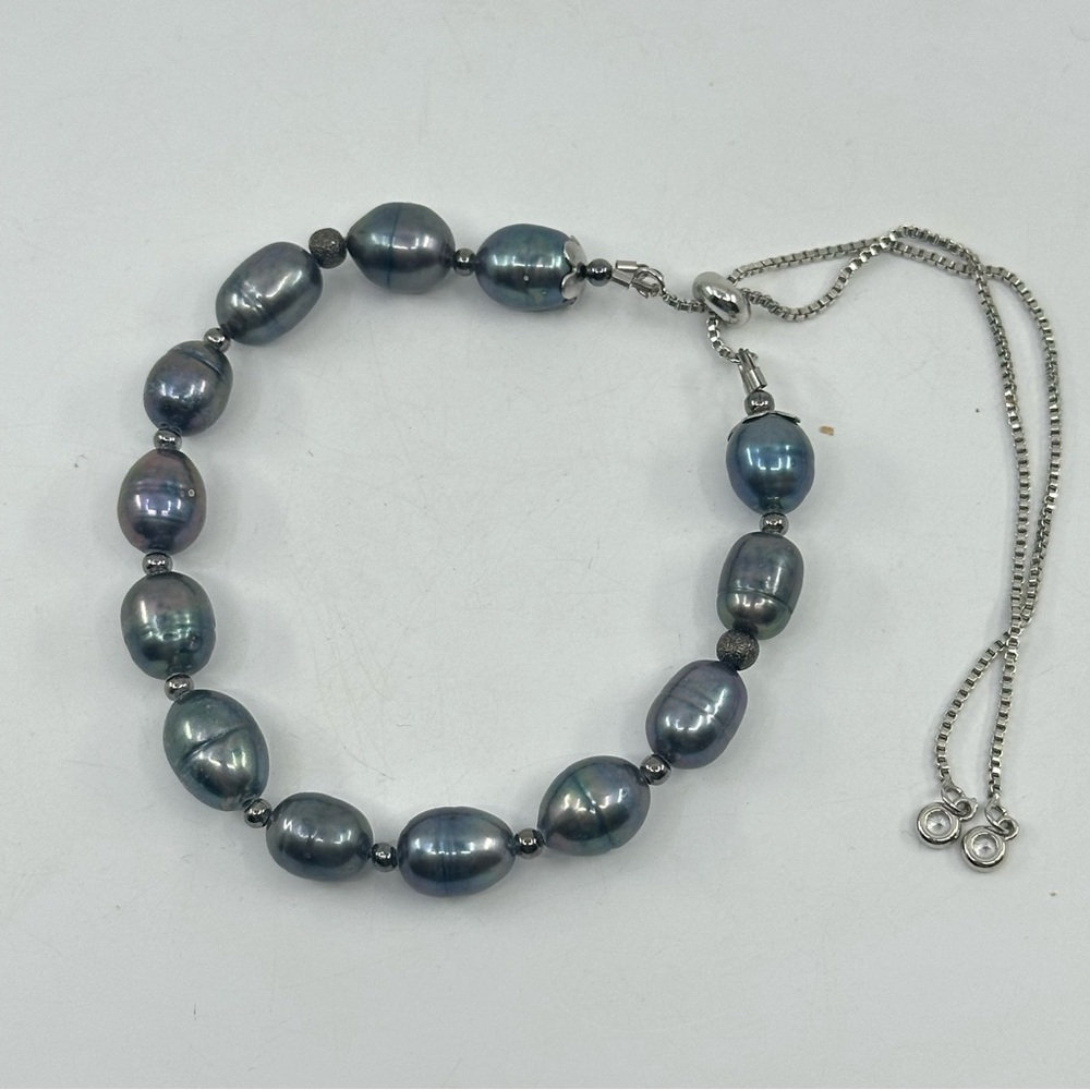 #337 New Oval Black Pearl Stackable Bracelet 7.5” Adjustable